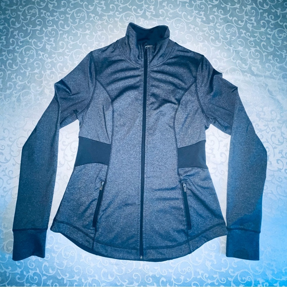 Old Navy Active Fitted Zip Up Jacket - Picture 13 of 16
